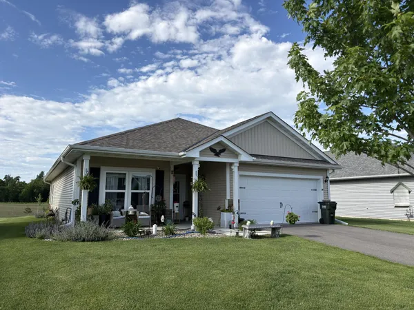 $349,900 | 501 Vly Drive West, Annandale, MN 55302