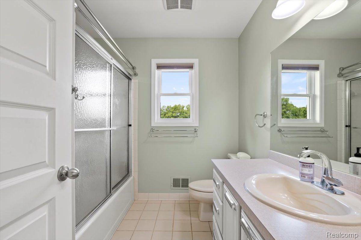8597 Sashabaw Road Clarkston, MI 48348 - Photo 38 of 61 Gallery Image 38