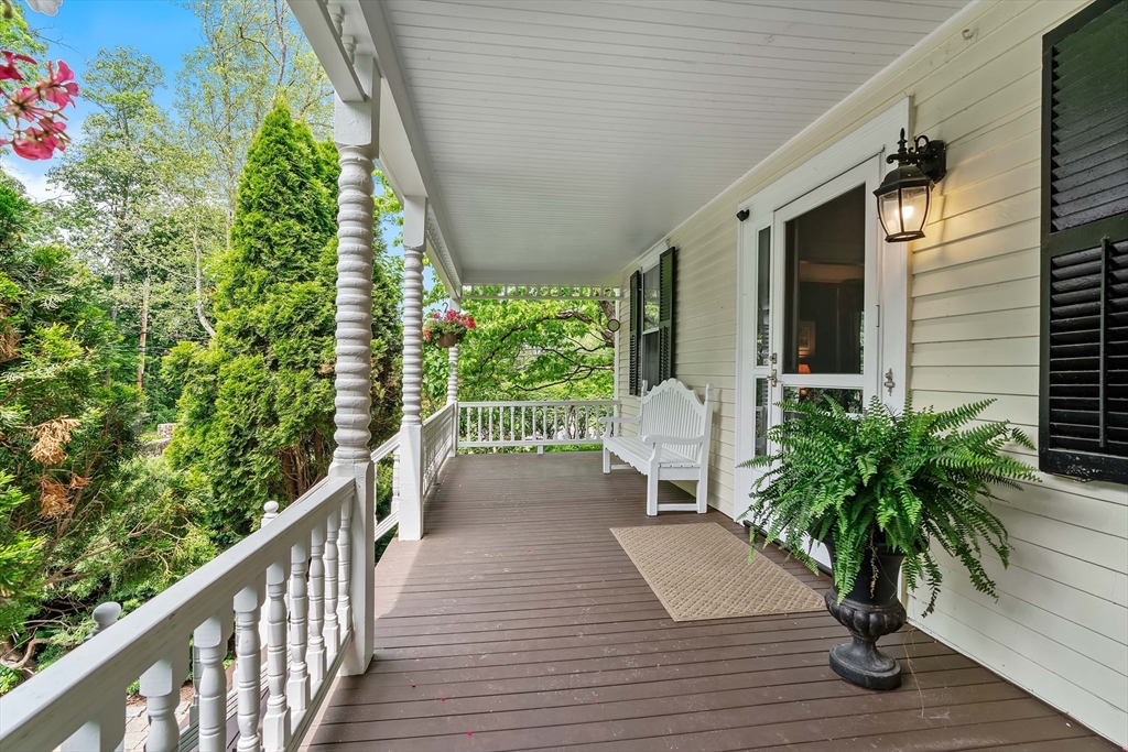 11 Concord Road Wayland, MA 01778 - Photo 24 of 35