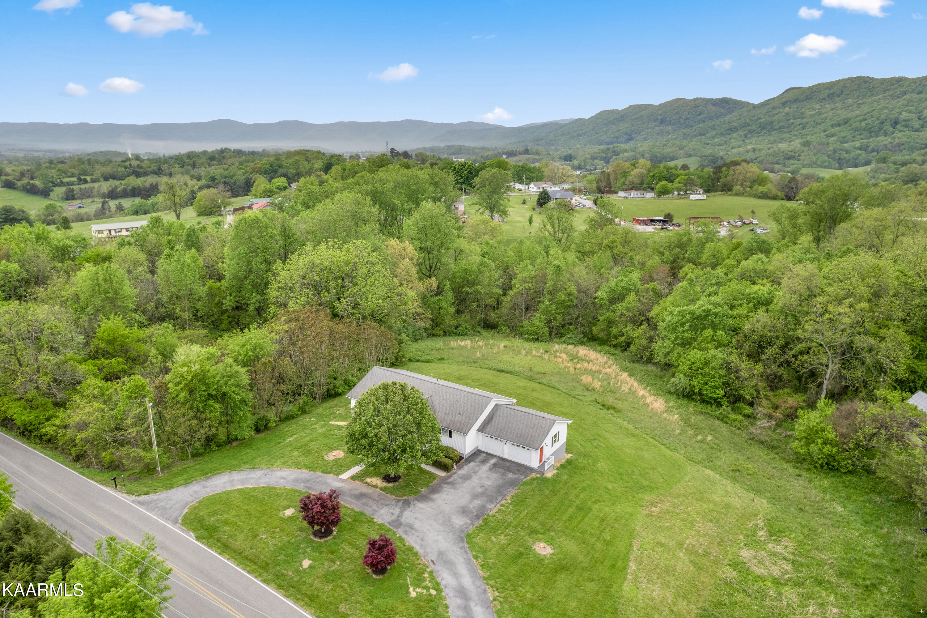 396 Demory Road La Follette, TN 37766 - Photo 3 of 34 + Air-2