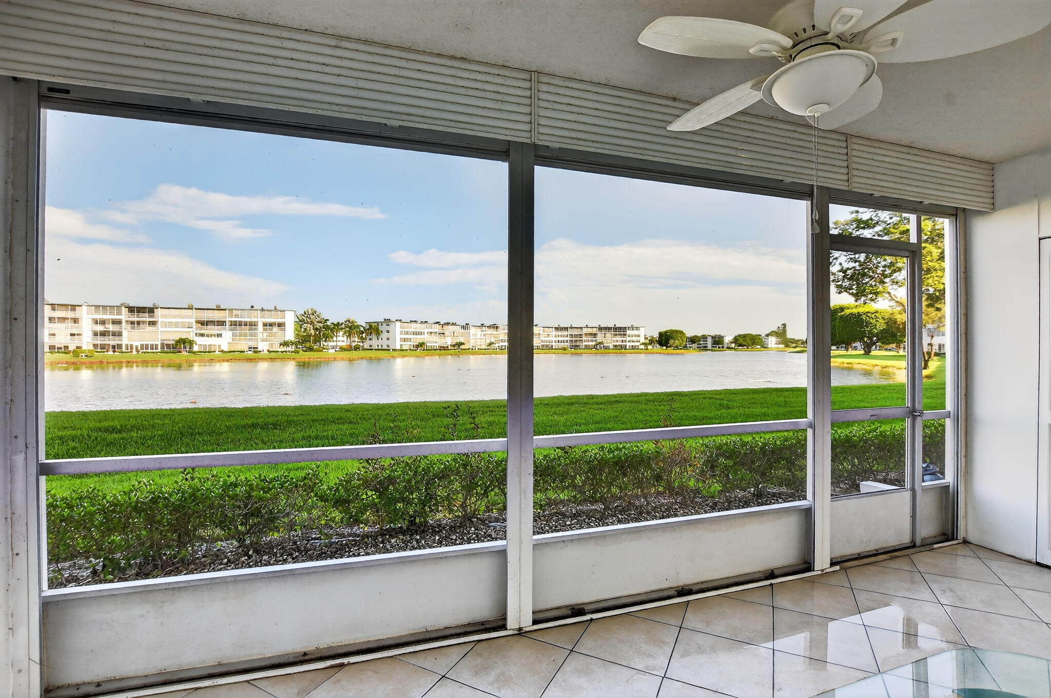 1090 Guildford East, Unit 1090 Boca Raton, FL 33434 - Photo 30 of 33 24-web-or-mls-DSC_0891