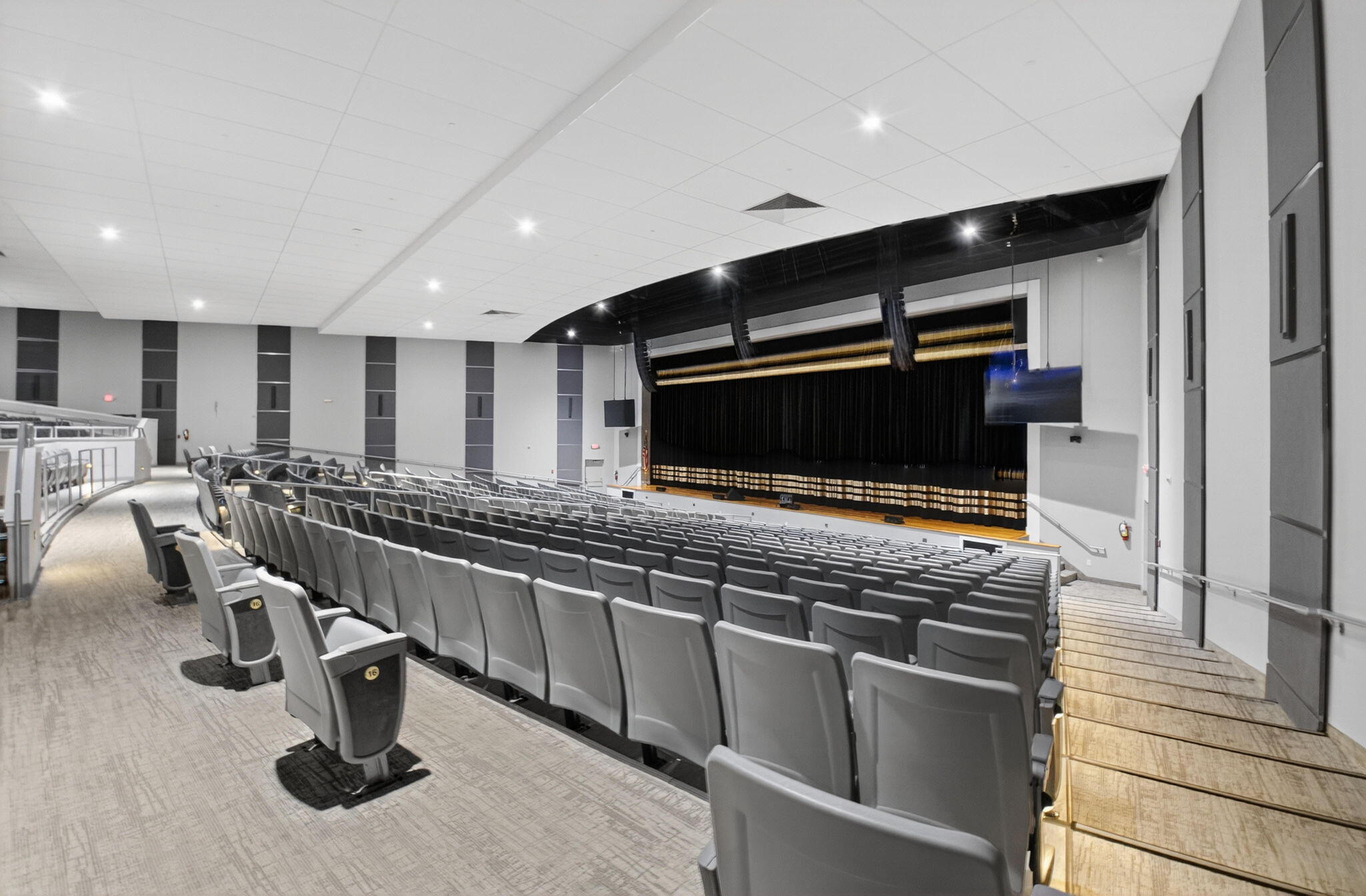 1090 Guildford East, Unit 1090 Boca Raton, FL 33434 - Photo 7 of 33 75-web-or-mls-DSC_0548