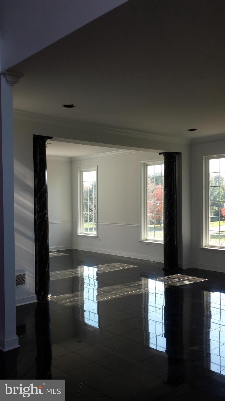 321 Delight Meadows Road Reisterstown, MD 21136 - Photo 9 of 29 Living Room
