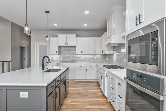 $748,000 | 6010 Apache Drive, Shawnee, KS 66226