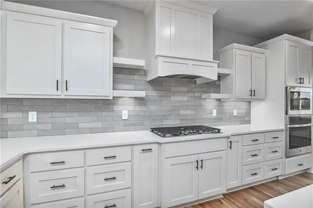 $748,000 | 6010 Apache Drive, Shawnee, KS 66226