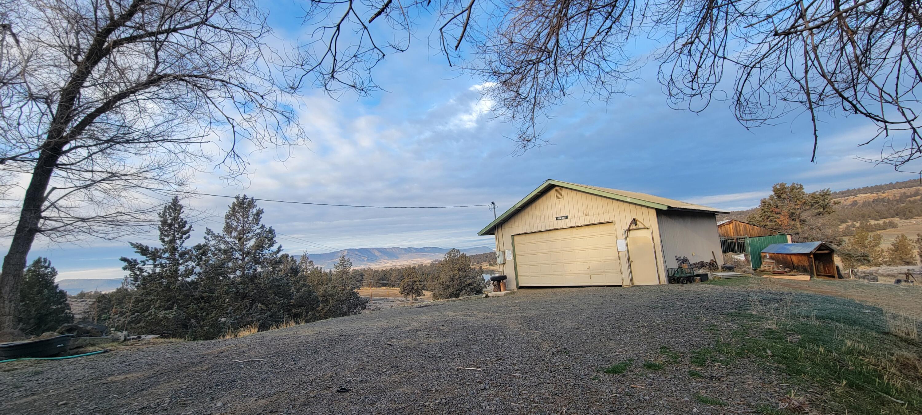 7467 Harpold Road Klamath Falls, OR 97603 - Photo 33 of 35 20251204_083209