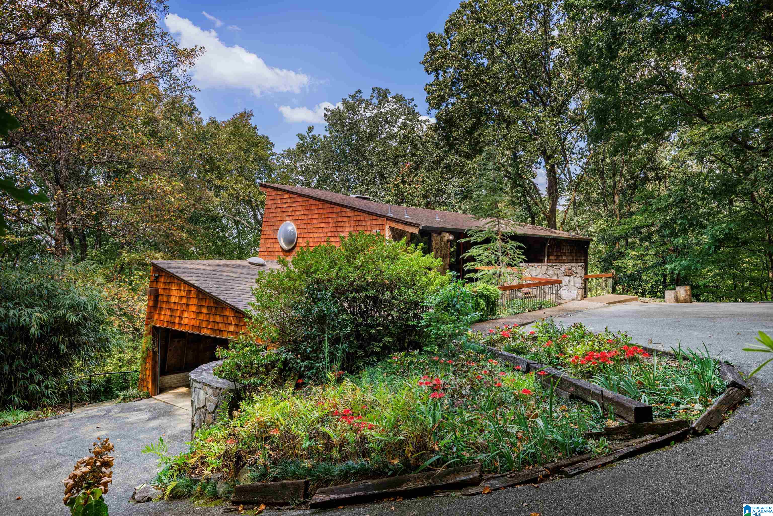 1784 Shades Crest Road Birmingham, AL 35216 - Photo 6 of 100 Gallery Image 6