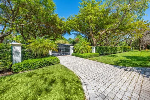 $2,990,000 | 6601 Chapman Field Drive, Pinecrest, FL 33156