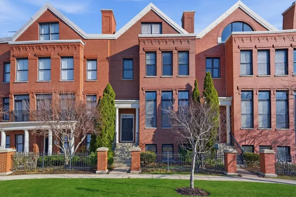 $6,000 | 1891 Admiral Court, Unit 79, Glenview, IL 60026
