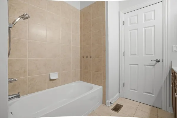 $6,000 | 1891 Admiral Court, Unit 79, Glenview, IL 60026