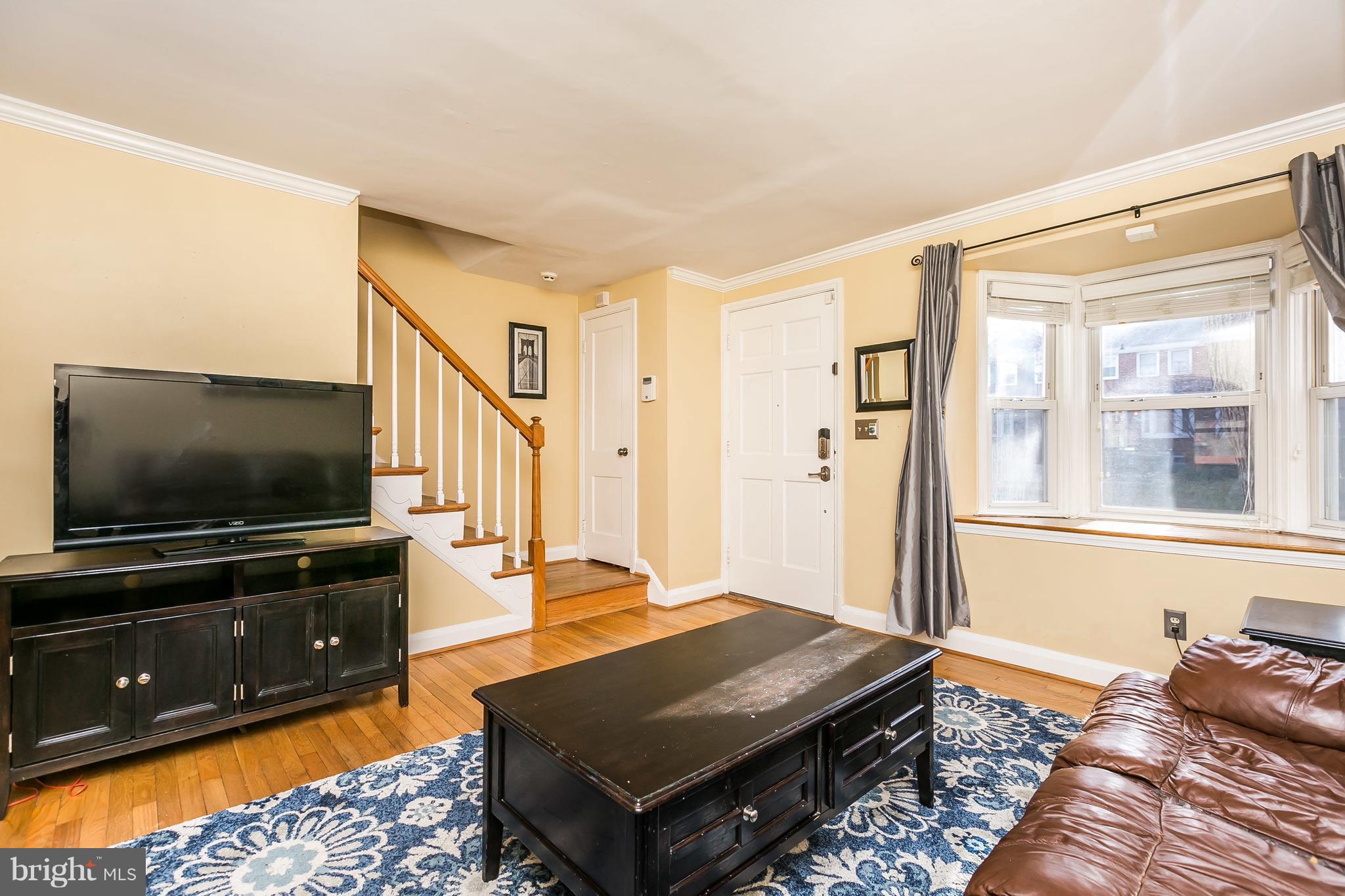 1614 Aberdeen Road Towson, MD 21286 - Photo 3 of 25 Living Room