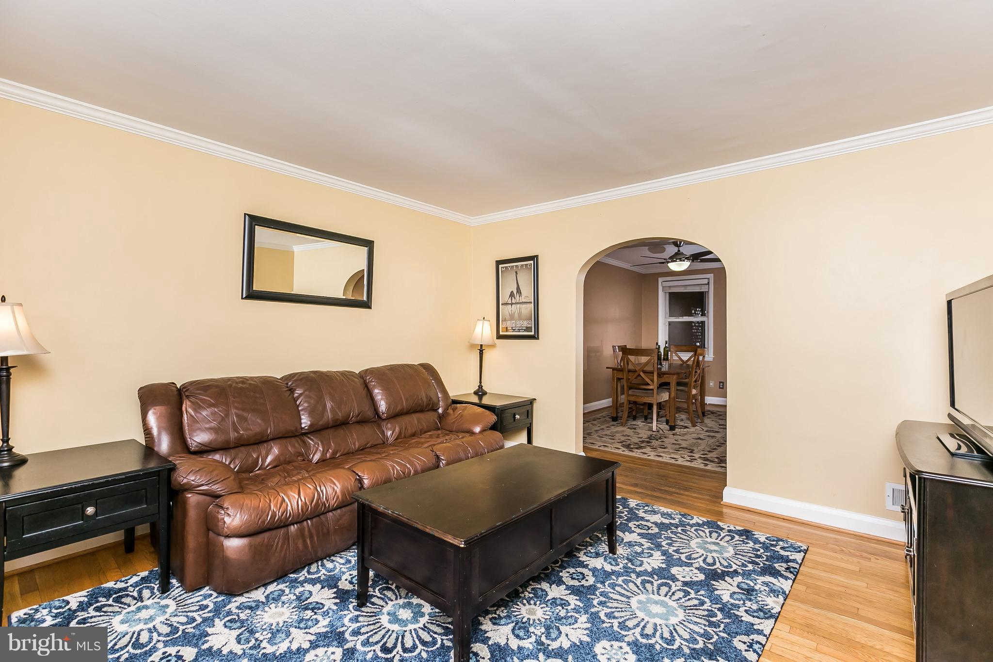 1614 Aberdeen Road Towson, MD 21286 - Photo 4 of 25 Living Room