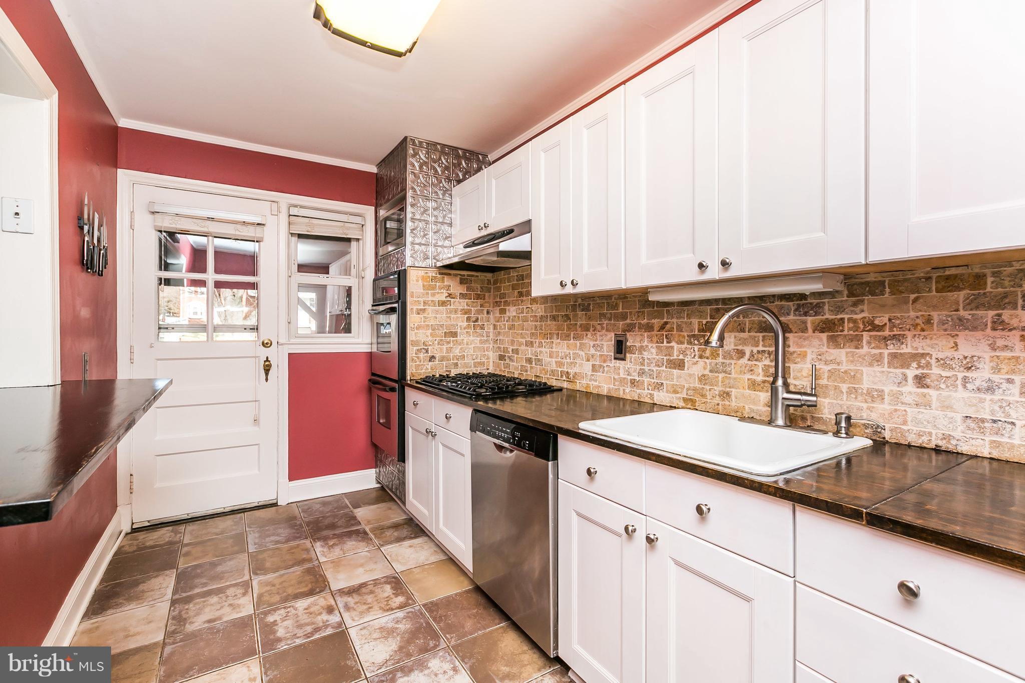 1614 Aberdeen Road Towson, MD 21286 - Photo 8 of 25 Kitchen
