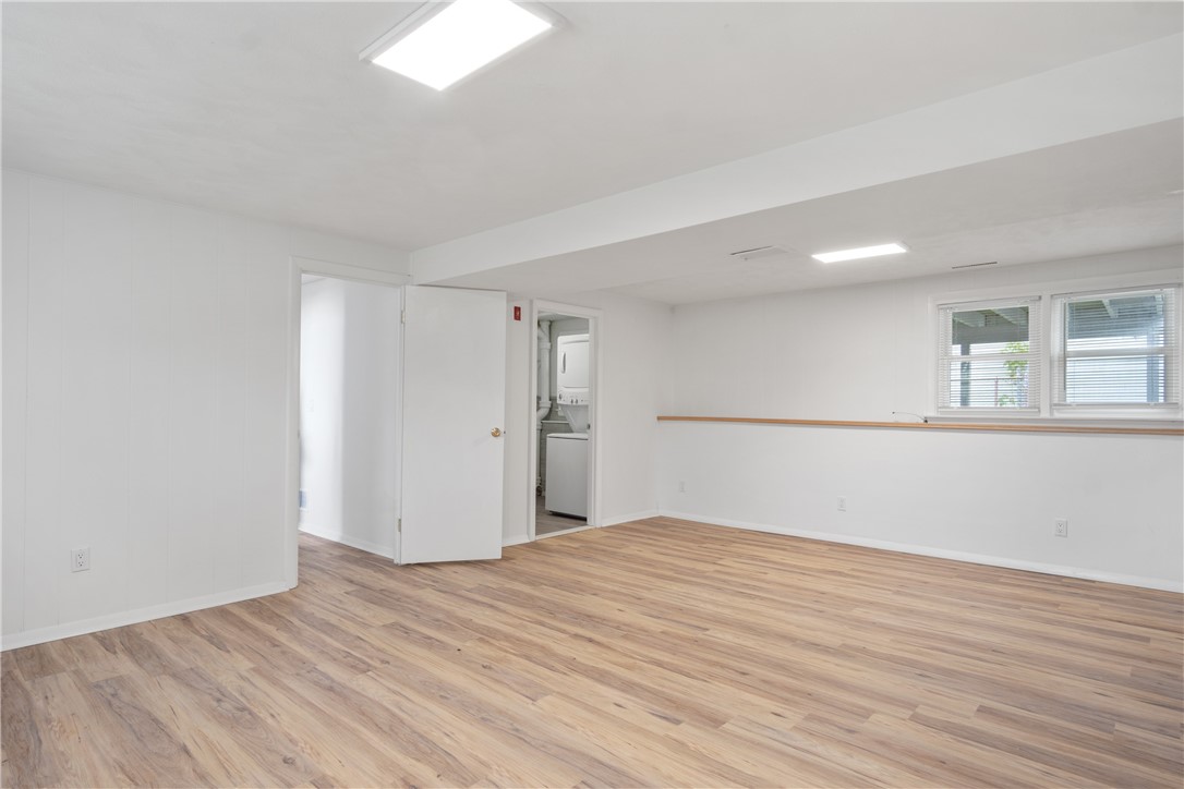 4 Weetamoe Road Middletown, RI 02842 - Photo 19 of 27