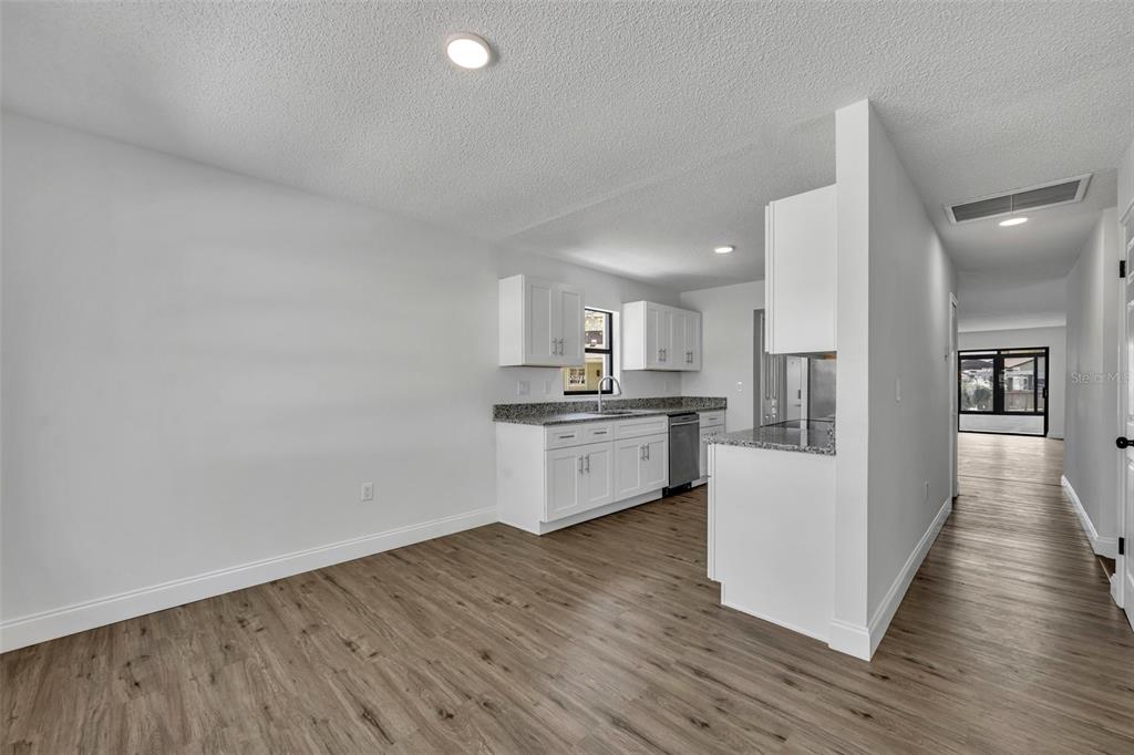 4522 Marine Parkway New Port Richey, FL 34652 - Photo 15 of 33