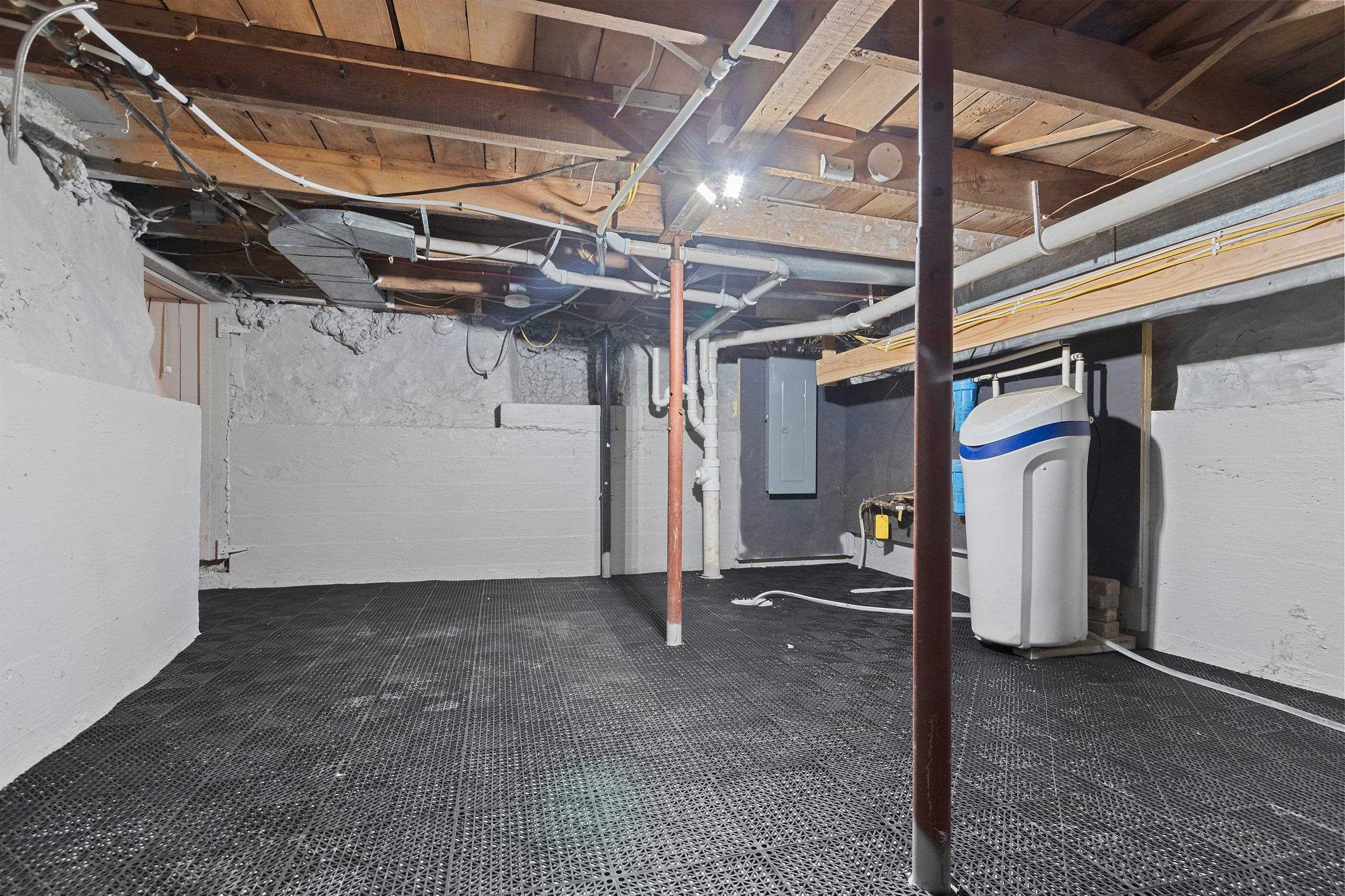 219 Front Street Pulaski, WI 54162 - Photo 32 of 43