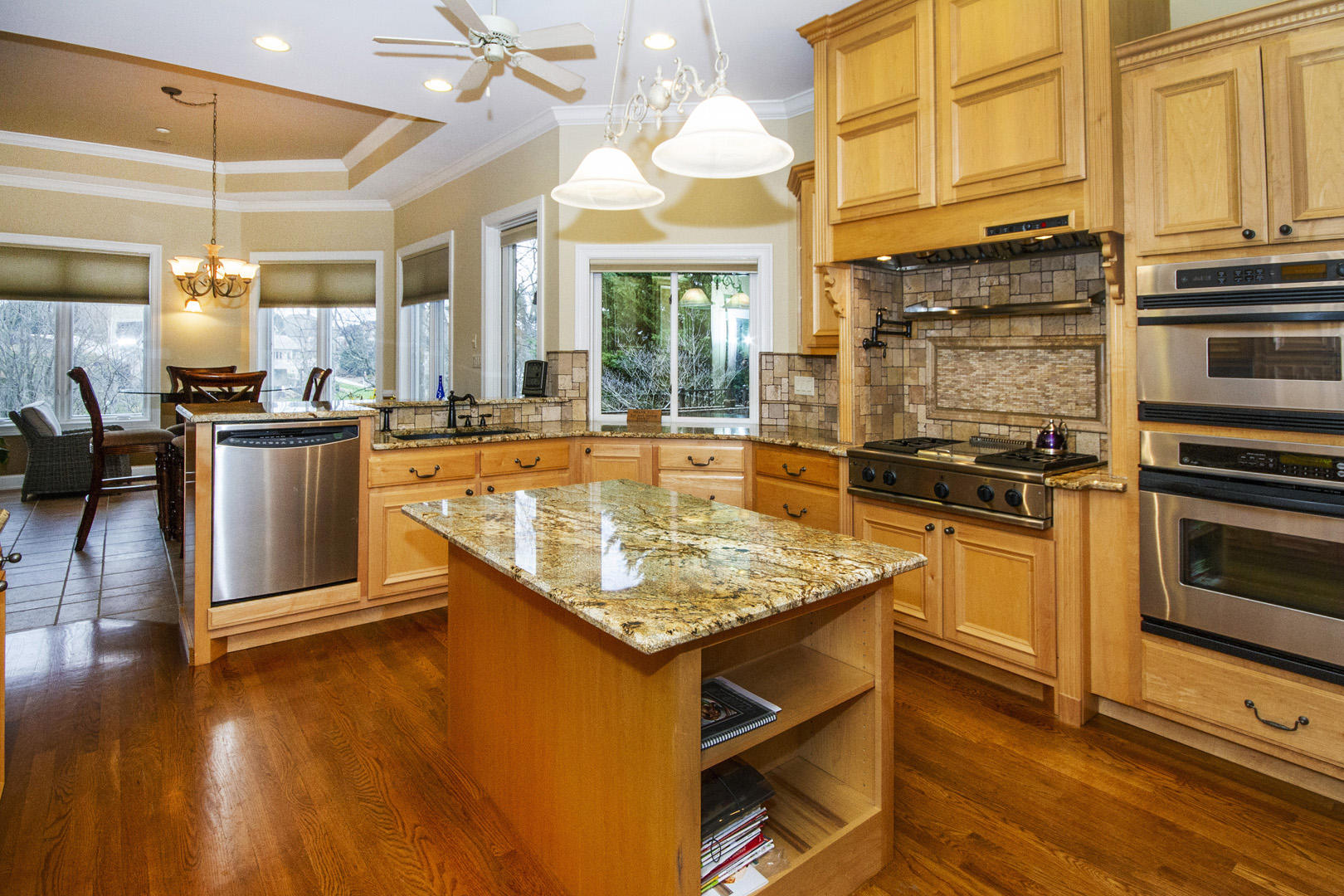 203 Sequoyah Road Loudon, TN 37774 - Photo 13 of 40 13_203 Sequoyah Road_Kitchen04