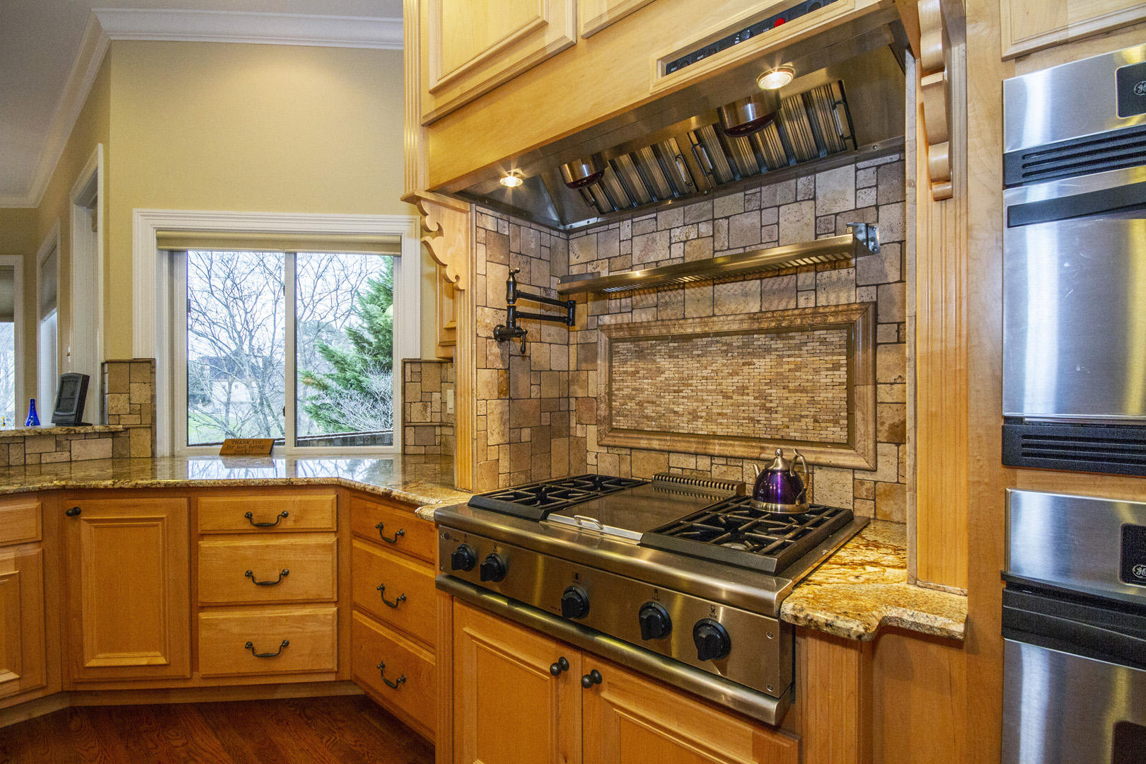 203 Sequoyah Road Loudon, TN 37774 - Photo 15 of 40 15_203 Sequoyah Road_Kitchen06