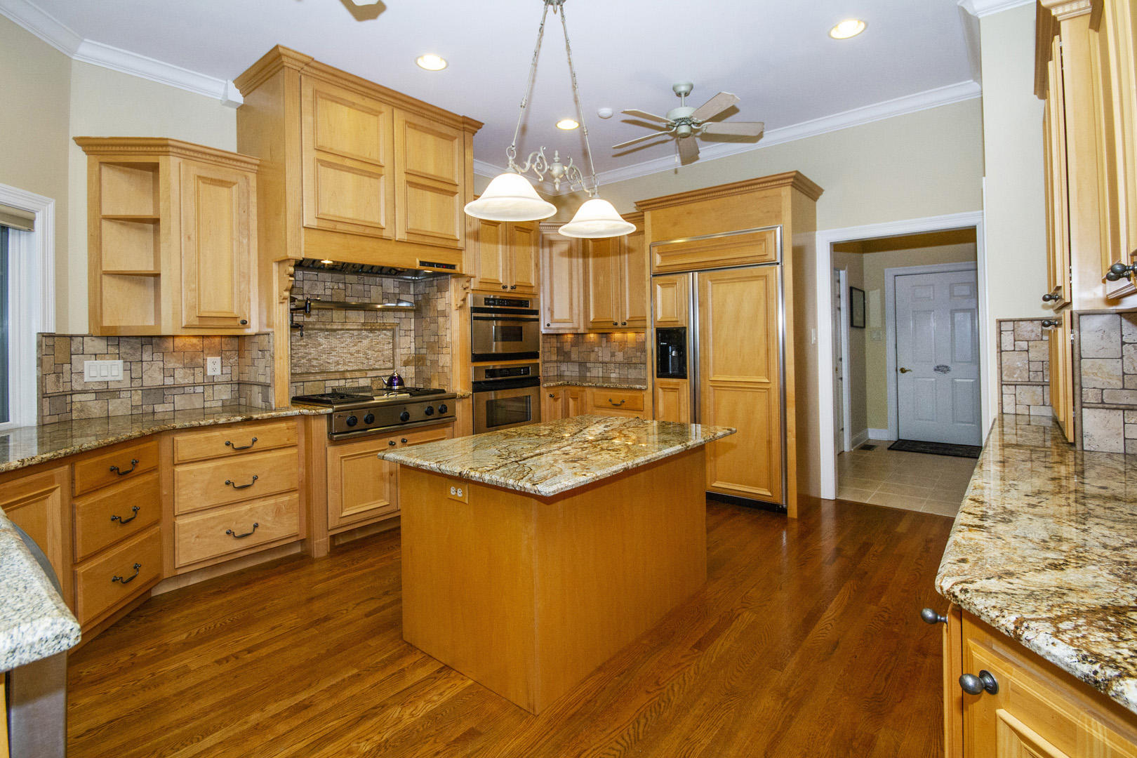 203 Sequoyah Road Loudon, TN 37774 - Photo 10 of 40 10_203 Sequoyah Road_Kitchen01