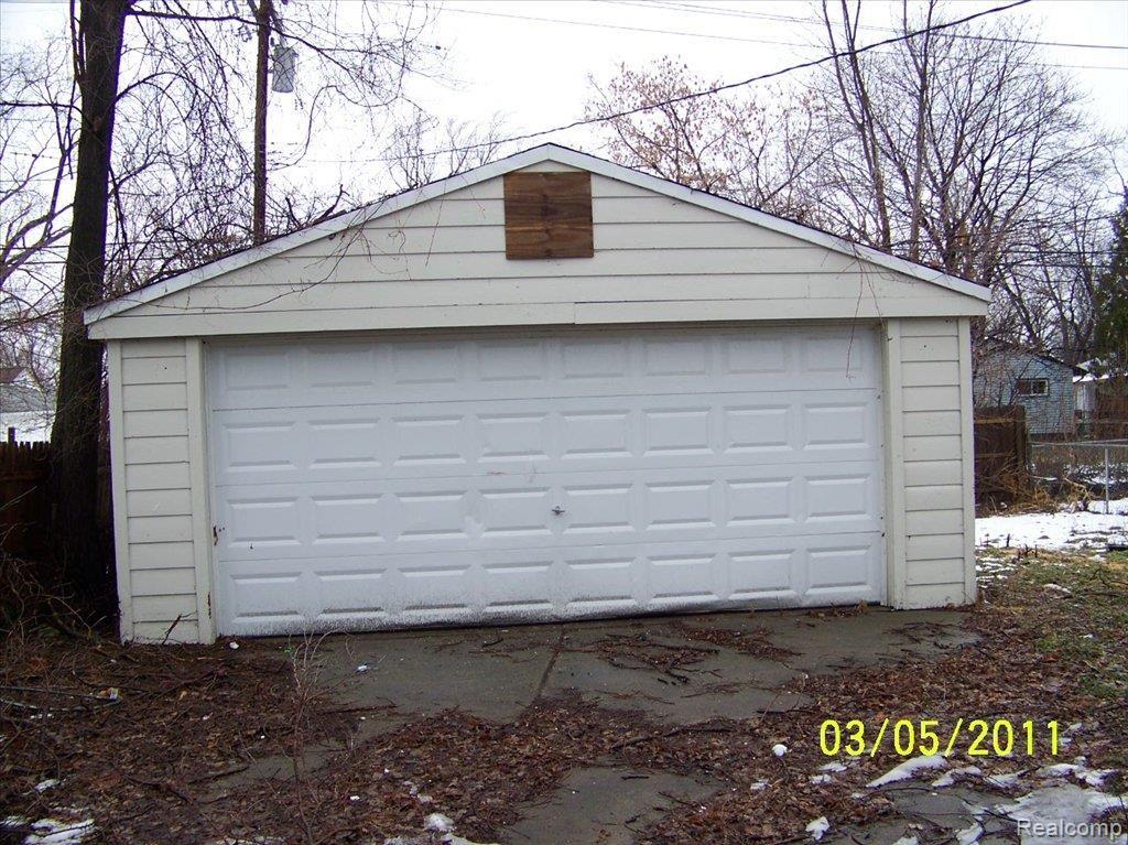 27106 Florence Street Inkster, MI 48141 - Photo 3 of 12 3-5 007