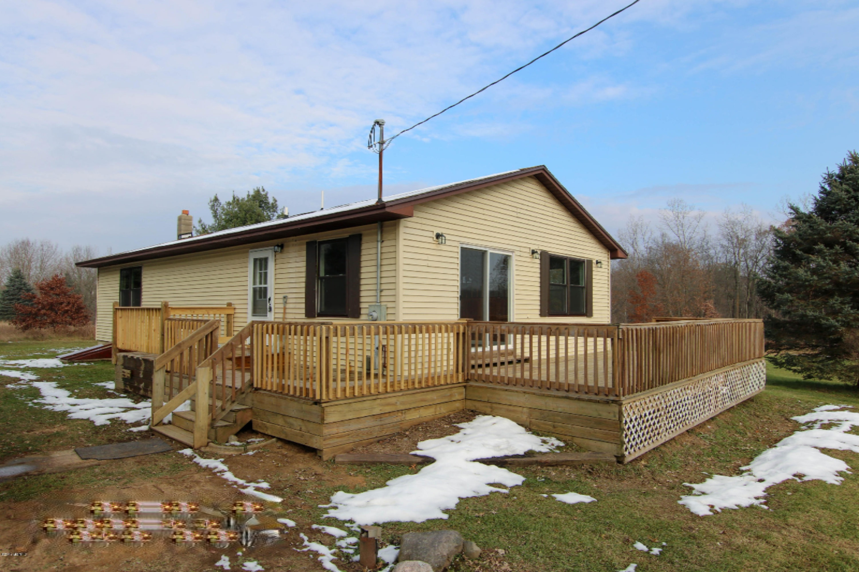 14375 7 Mile Road Belding, MI 48809 - Photo 3 of 28 14375 7Mile_November 18, 2019_31