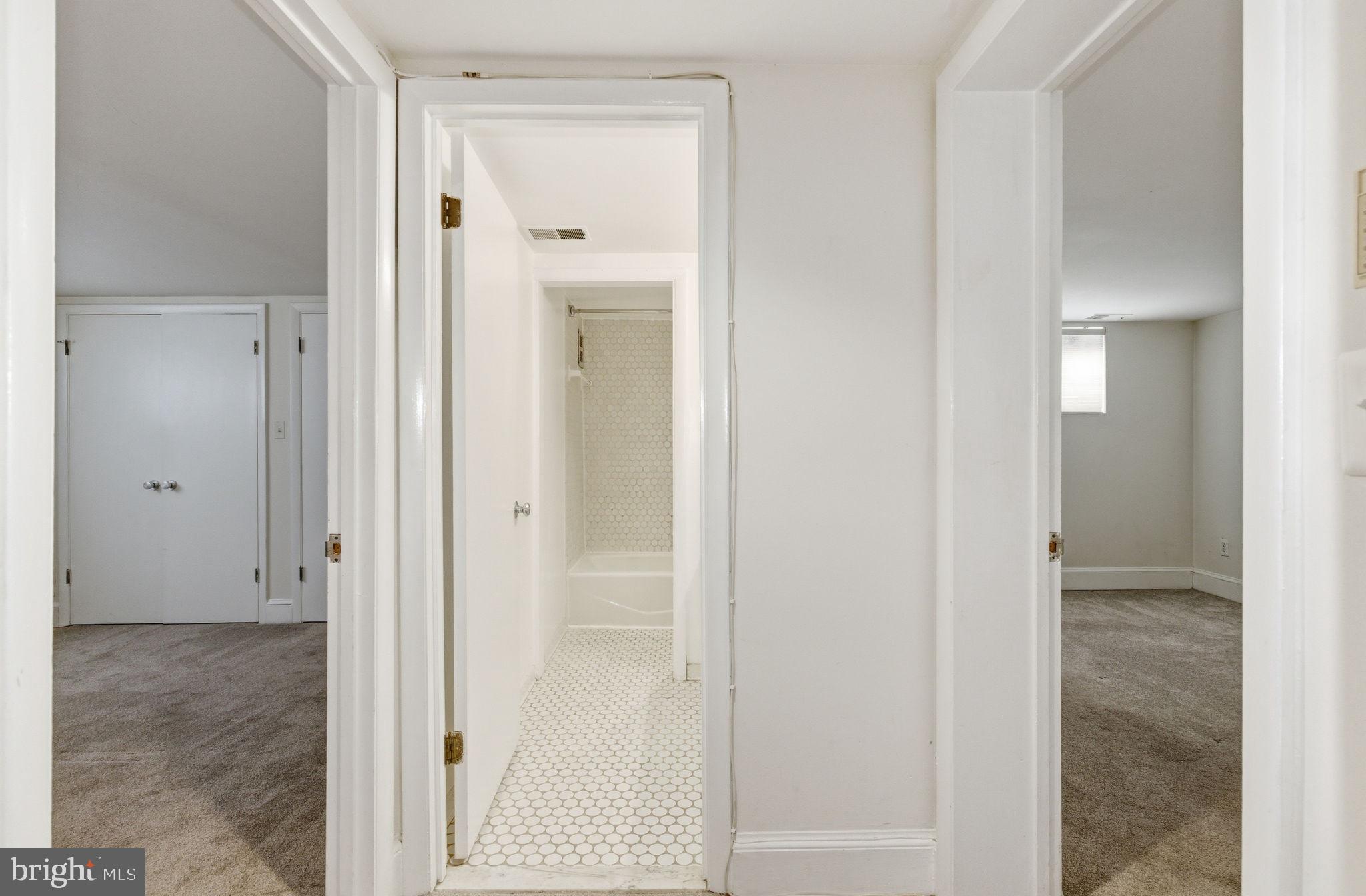 308 East Capitol Street Northeast, Unit 11 Washington, DC 20003 - Photo 33 of 34