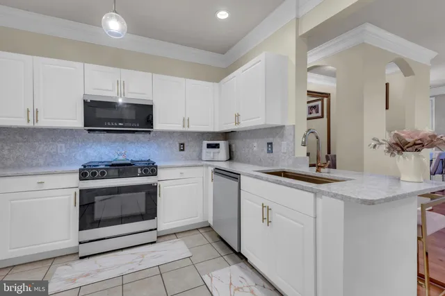$515,000 | 7 Booth Street, Unit 302, Gaithersburg, MD 20878