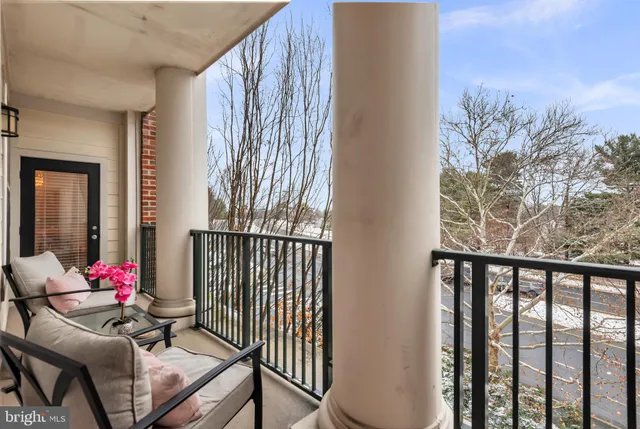 $515,000 | 7 Booth Street, Unit 302, Gaithersburg, MD 20878