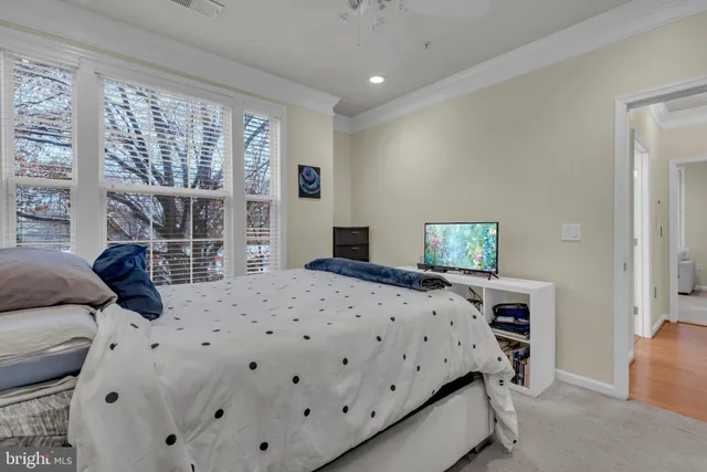 $515,000 | 7 Booth Street, Unit 302, Gaithersburg, MD 20878