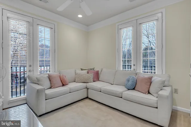 $515,000 | 7 Booth Street, Unit 302, Gaithersburg, MD 20878