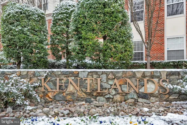 $515,000 | 7 Booth Street, Unit 302, Gaithersburg, MD 20878