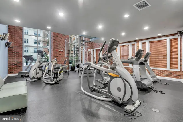 $515,000 | 7 Booth Street, Unit 302, Gaithersburg, MD 20878