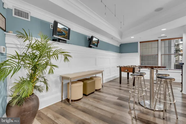 $515,000 | 7 Booth Street, Unit 302, Gaithersburg, MD 20878