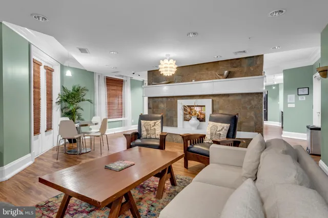 $515,000 | 7 Booth Street, Unit 302, Gaithersburg, MD 20878