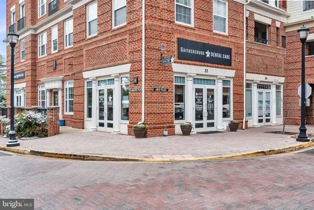 $515,000 | 7 Booth Street, Unit 302, Gaithersburg, MD 20878