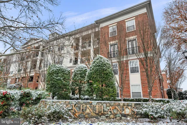 $515,000 | 7 Booth Street, Unit 302, Gaithersburg, MD 20878