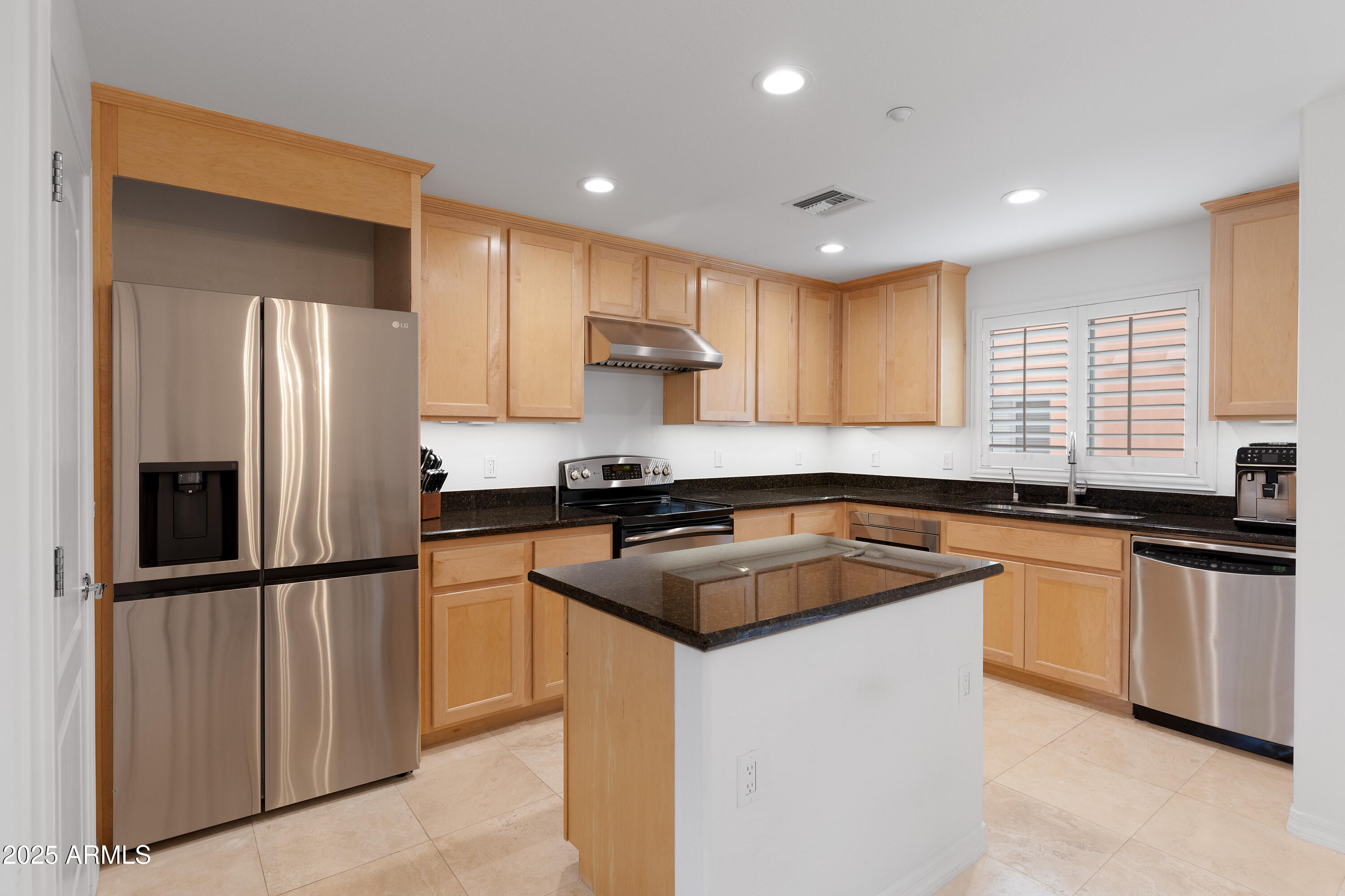 6940 East Cochise Road, Unit 1011 Paradise Valley, AZ 85253 - Photo 16 of 33 Kitchen