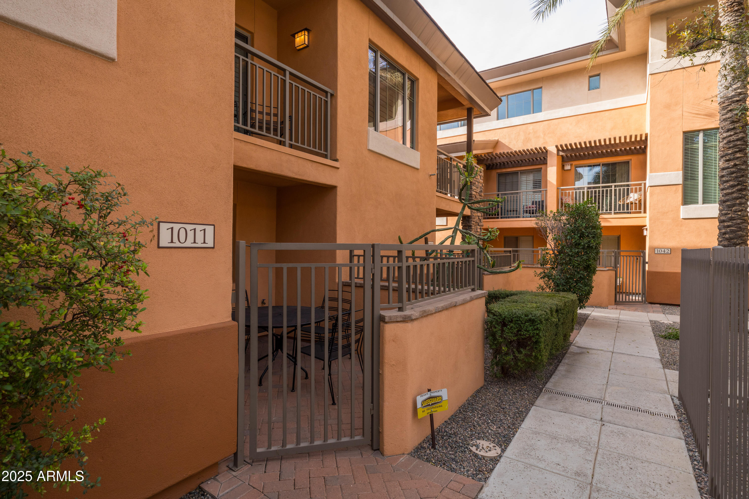 6940 East Cochise Road, Unit 1011 Paradise Valley, AZ 85253 - Photo 26 of 33 Patio Exterior