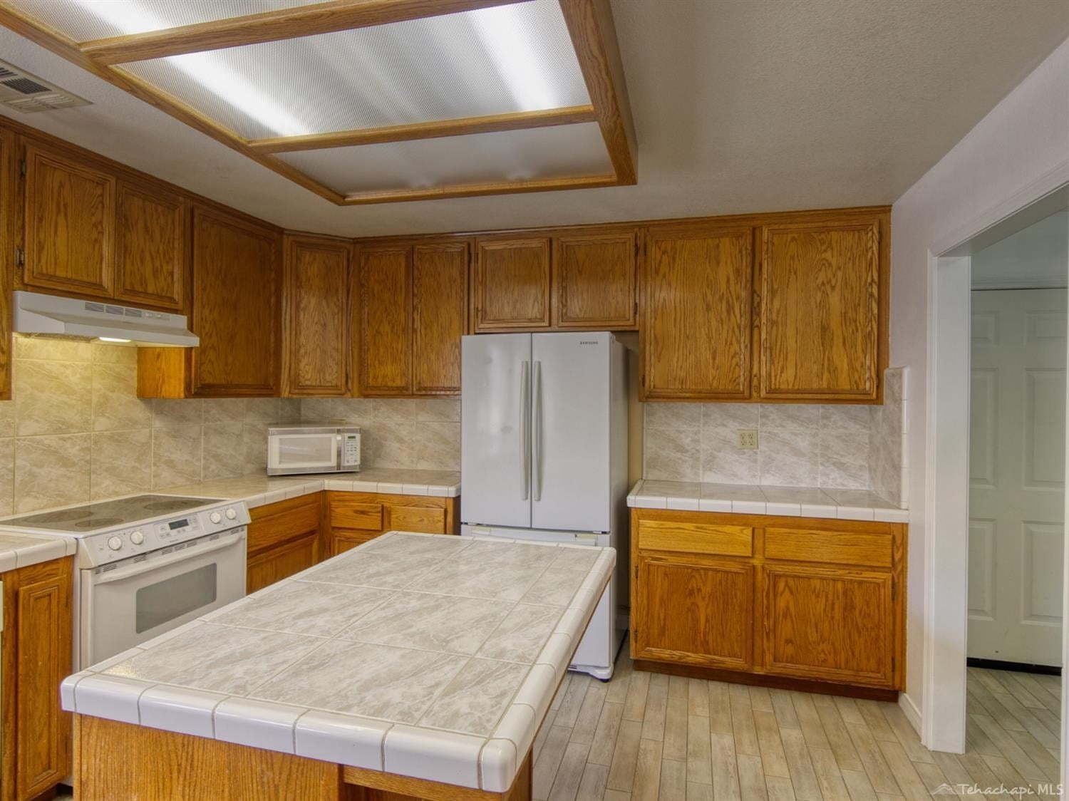 27960 Cumberland Road Tehachapi, CA 93561 - Photo 15 of 43 Gallery Image 15