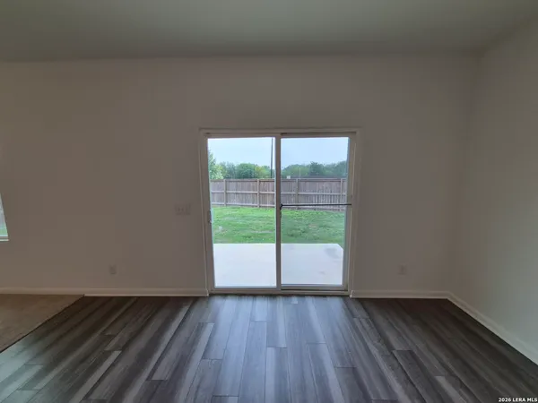 $2,300 | 5924 Pearl Meadow, Converse, TX 78109