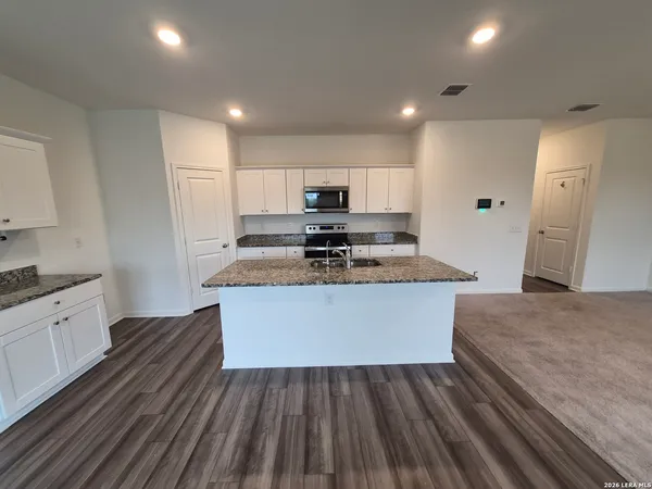 $2,300 | 5924 Pearl Meadow, Converse, TX 78109