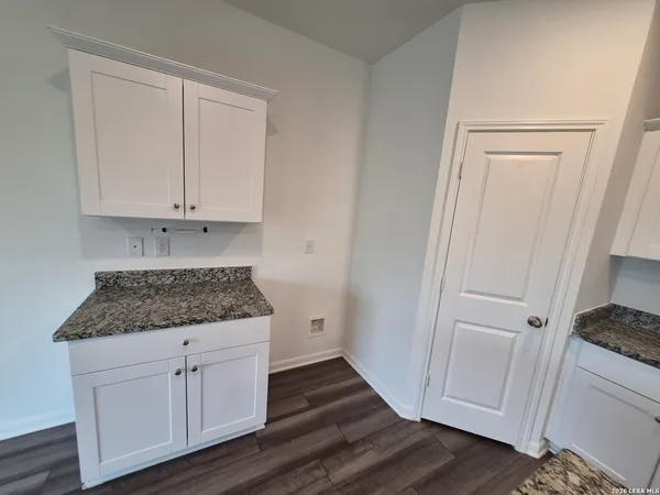 $2,300 | 5924 Pearl Meadow, Converse, TX 78109