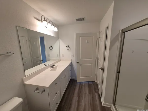 $2,300 | 5924 Pearl Meadow, Converse, TX 78109