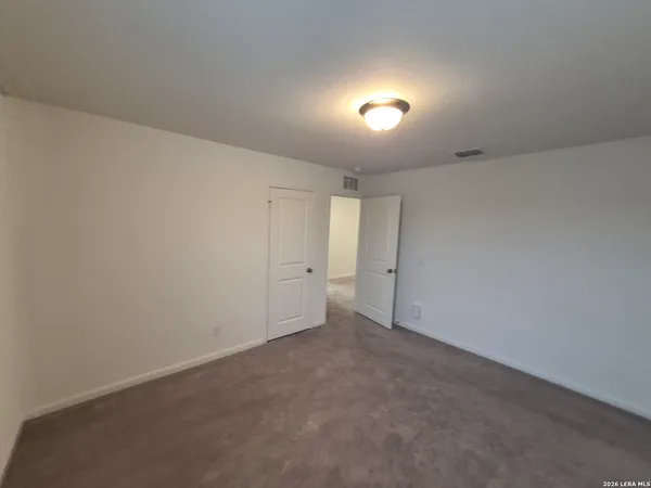$2,300 | 5924 Pearl Meadow, Converse, TX 78109