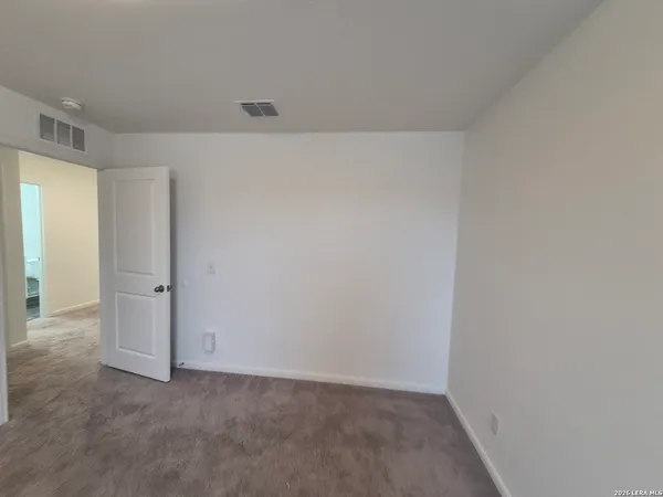$2,300 | 5924 Pearl Meadow, Converse, TX 78109