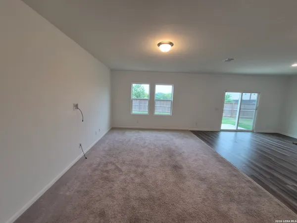 $2,300 | 5924 Pearl Meadow, Converse, TX 78109