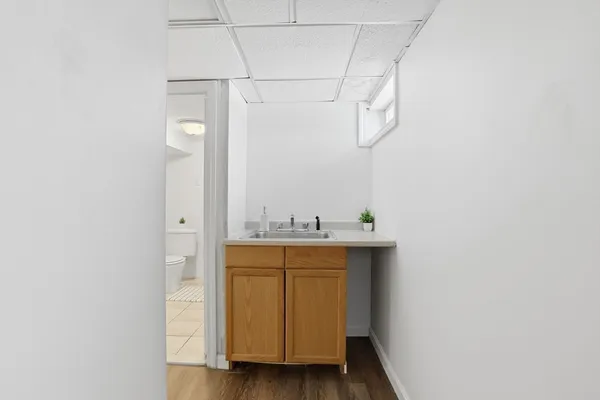 a view of utility room