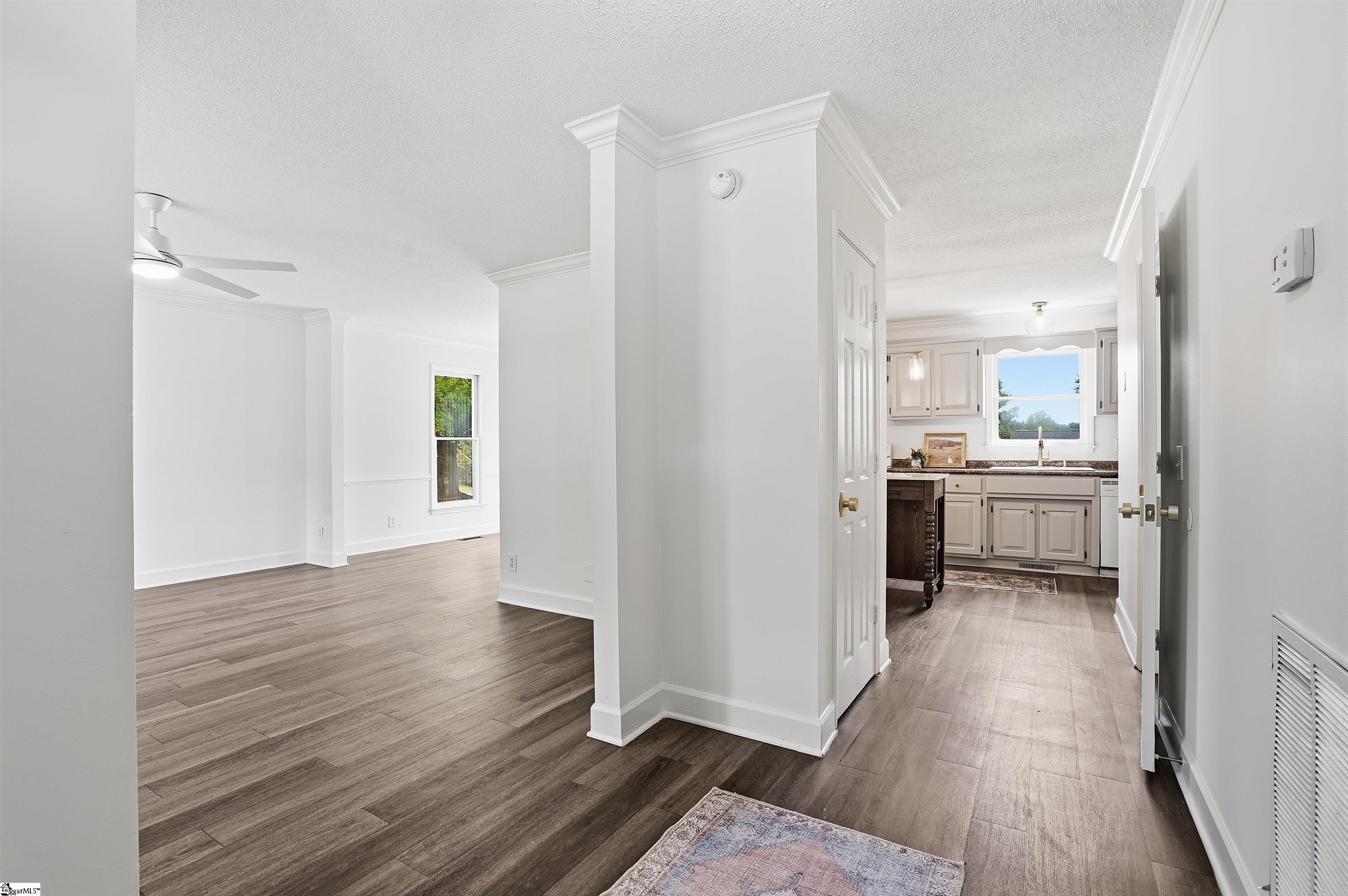 1 Green Ridge Place Taylors, SC 29687 - Photo 3 of 24