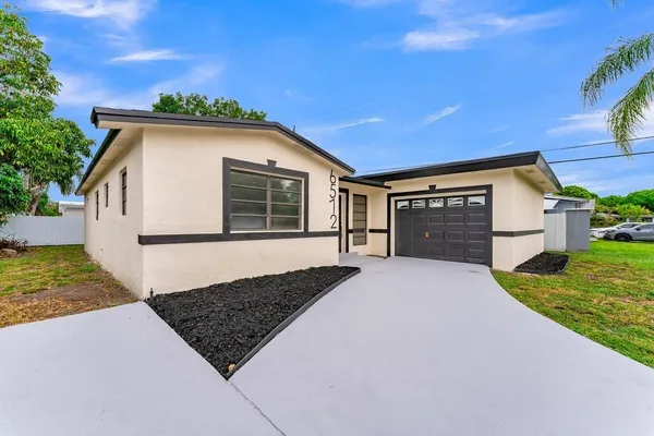 $455,000 | 6572 Pierce Street, Hollywood, FL 33024