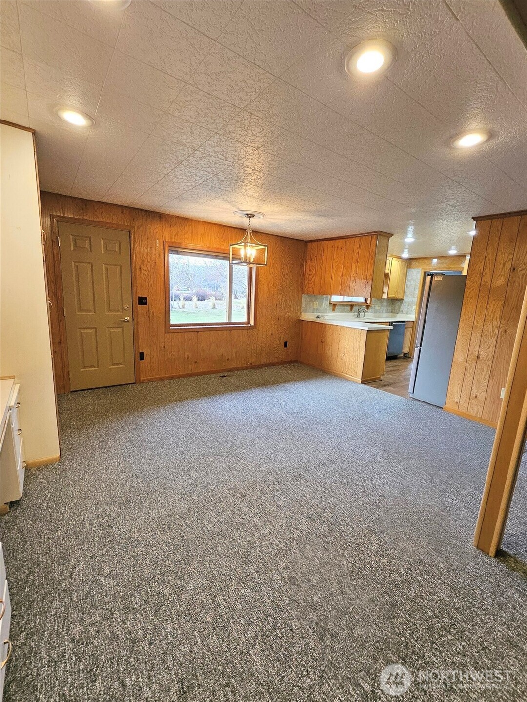 319 Oak Street Omak, WA 98841 - Photo 11 of 37